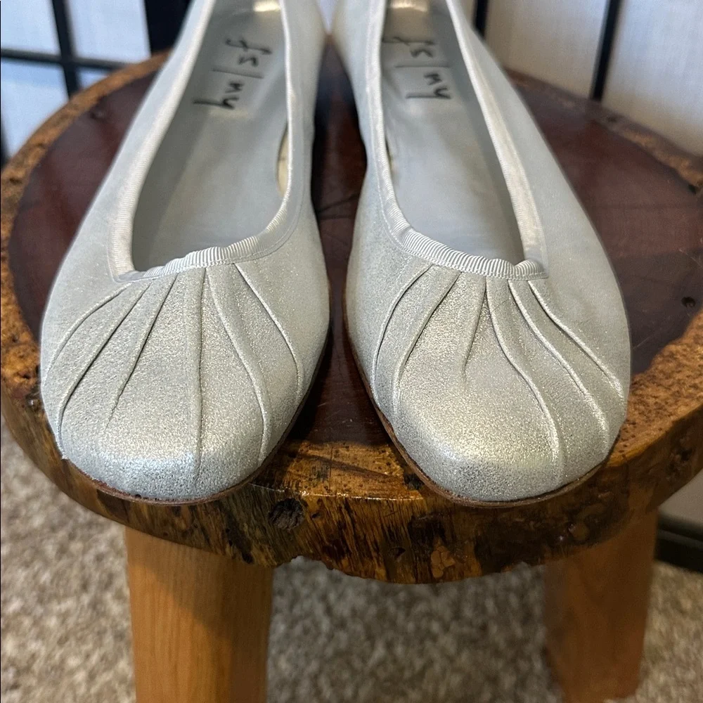 French Sole New Silver Leather Flats Made in Italy 🇮🇹 Size 9 NEW